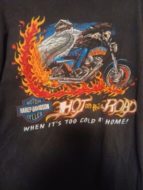Vintage Harley-Davidson Black Tee with Fiery Motorcycle Graphic